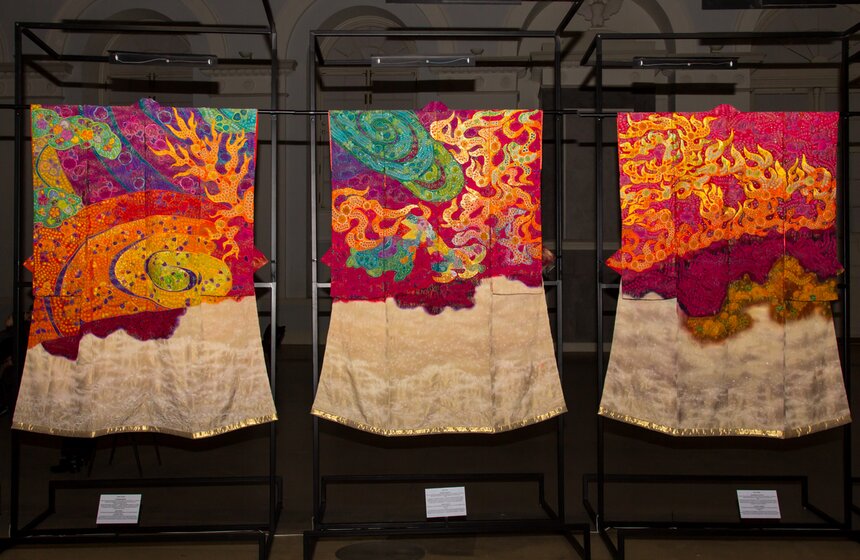 Выставка уникальных кимоно Итику Куботы проходит в Москве 2 фото