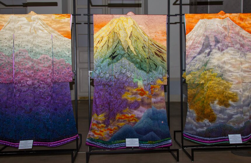 Выставка уникальных кимоно Итику Куботы проходит в Москве 11 фото