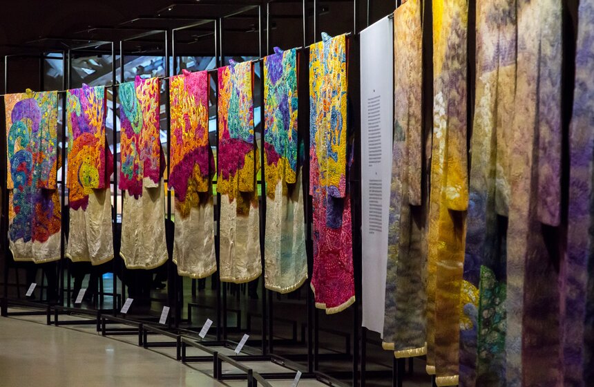 Выставка уникальных кимоно Итику Куботы проходит в Москве 12 фото