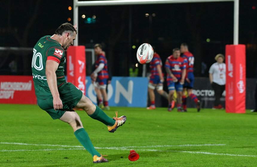 Казанская "Стрела" победила московский ЦСКА в матче 12-го тура чемпионата России по регби 21 фото
