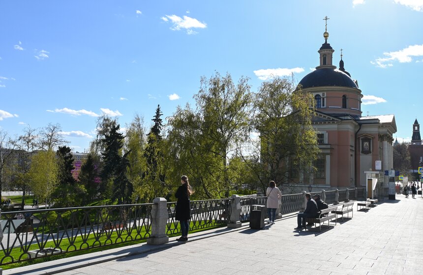 Москвичей предупредили о колебаниях погоды в ближайшие дни 11 фото