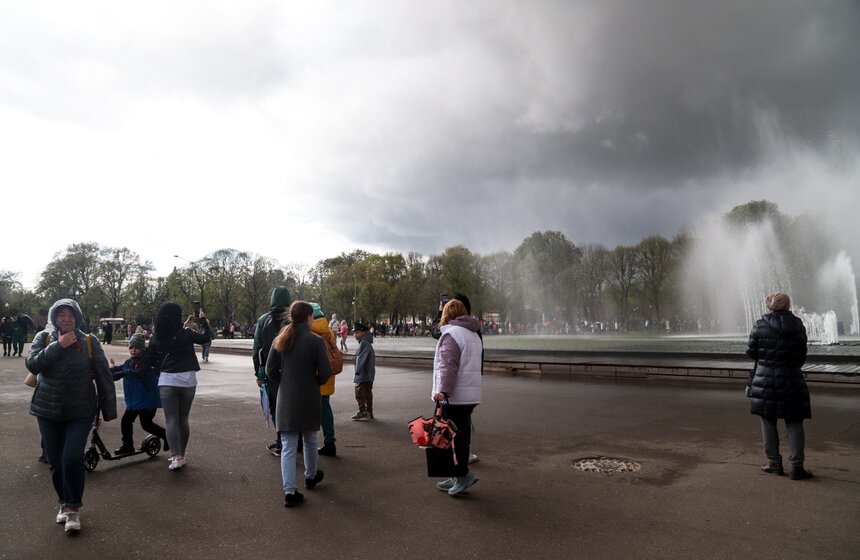 Снег и дождь обрушились на некоторые районы Москвы 9 мая 3 фото