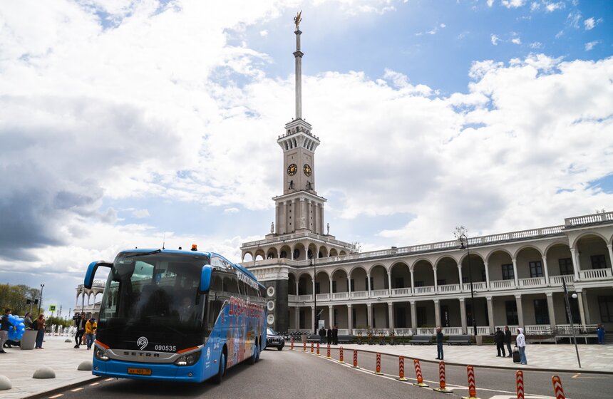 Спецпроект "Добрый автобус" возобновил работу в Москве 1 фото