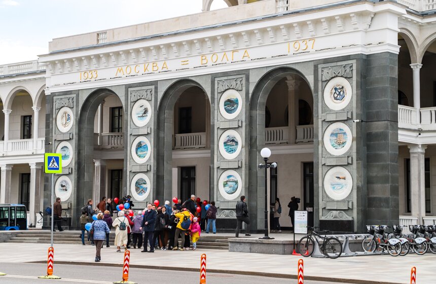 Спецпроект "Добрый автобус" возобновил работу в Москве 8 фото