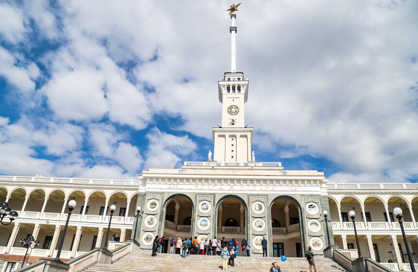 Спецпроект "Добрый автобус" возобновил работу в Москве 22 фото