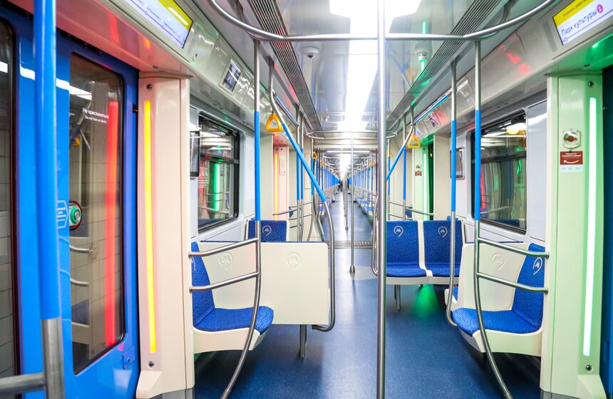 Парад поездов прошел в Московском метрополитене 20 фото