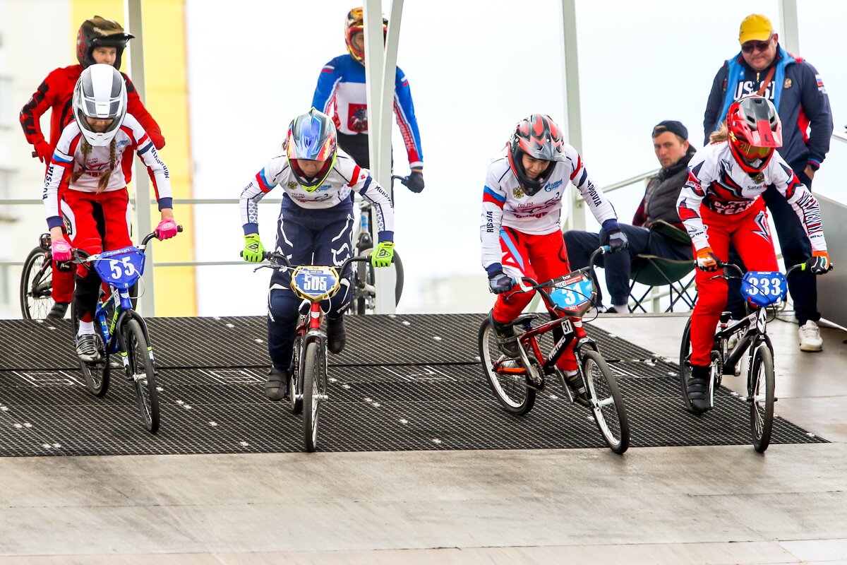 Велоспорт московский. Кубок по велоспорту. Школа велоспорта в Москве. Сборная Московской области по велоспорту. СК Нагорный Москва велосипедный спорт.