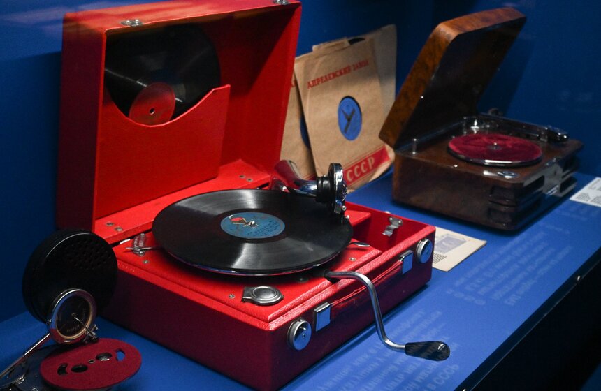 В Музее Москвы открылась выставка "Дом быта" 8 фото