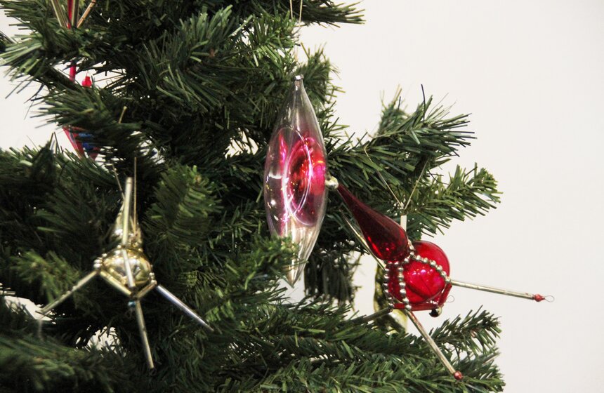 В Москве открылась выставка советских елочных игрушек 12 фото