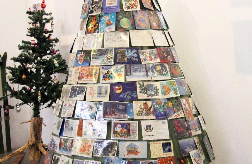 В Москве открылась выставка советских елочных игрушек 11 фото