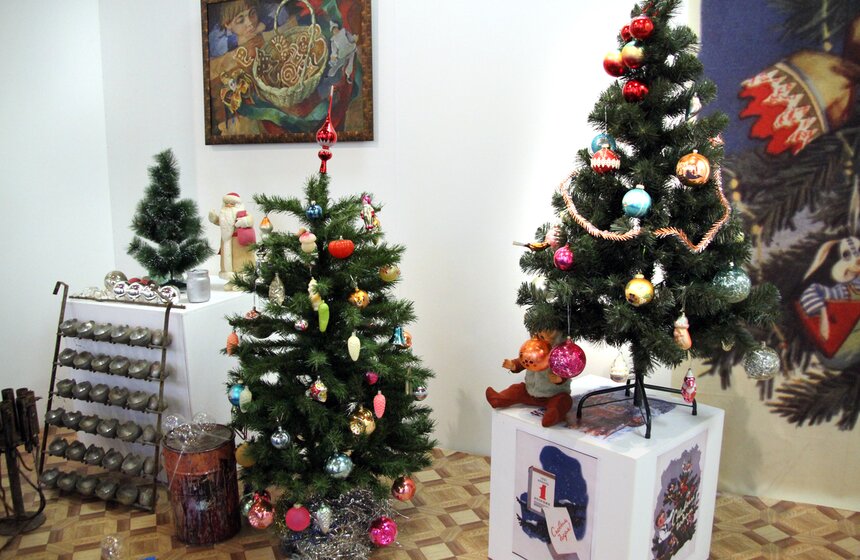 В Москве открылась выставка советских елочных игрушек 15 фото
