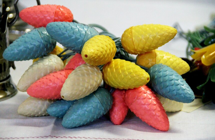 В Москве открылась выставка советских елочных игрушек 8 фото