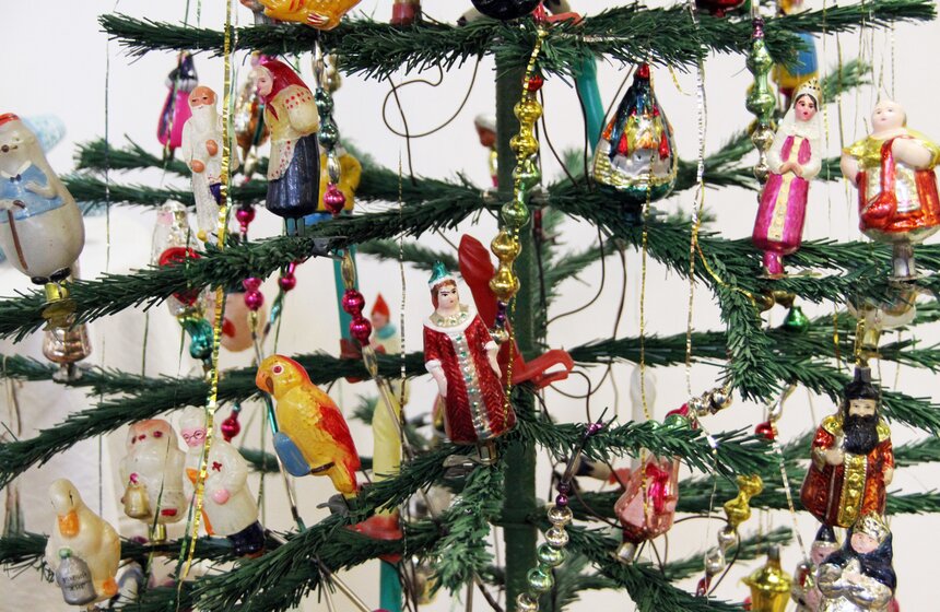 В Москве открылась выставка советских елочных игрушек 6 фото