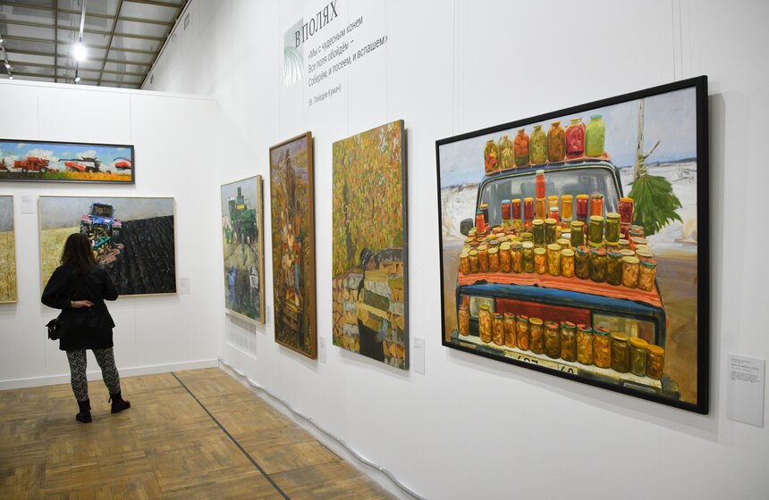 В Новой Третьяковке открылась выставка "Искусство труда" 19 фото