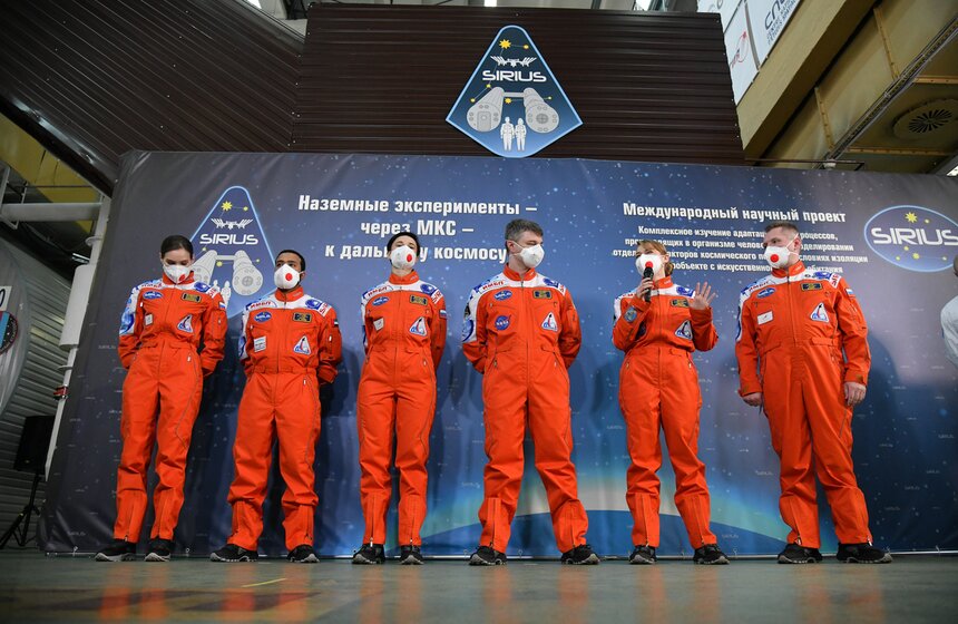 Изоляционный эксперимент SIRIUS-2021, моделирующий полет на Луну, стартовал в Москве 9 фото