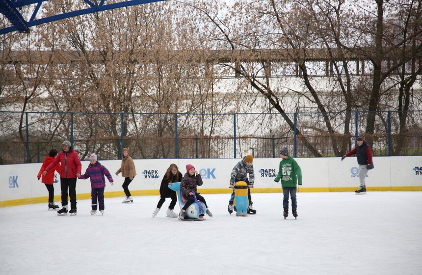 В парке "Яуза" открылся каток 6 фото