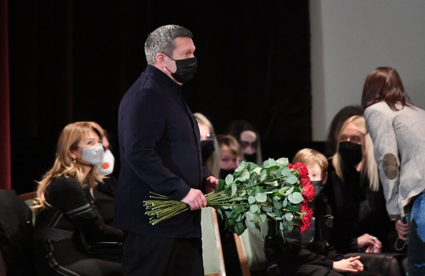 В Москве простились с писателем Виктором Коклюшкиным 16 фото