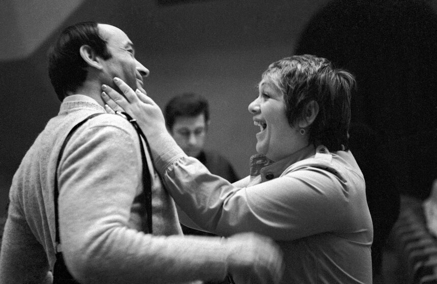 Главный режиссер театра "Современник" Галина Волчек и актер Валентин Гафт , 1983 год