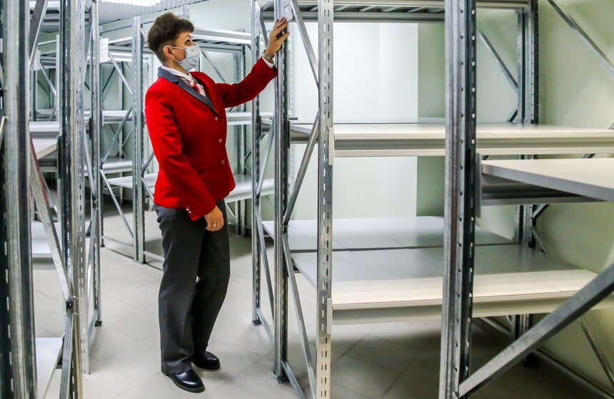 На столичной станции метро "Черкизовская" появился склад забытых вещей 13 фото