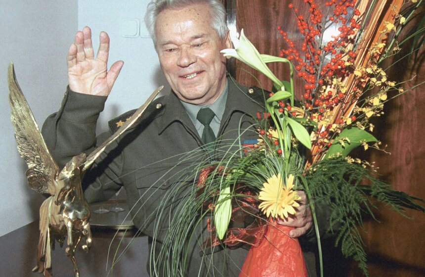 Умер конструктор стрелкового оружия Михаил Калашников 1 фото