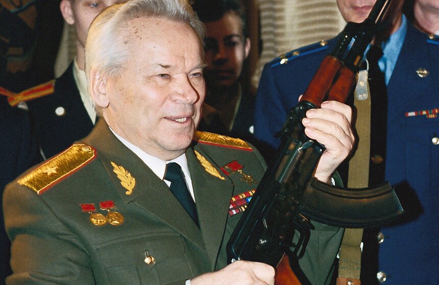 Умер конструктор стрелкового оружия Михаил Калашников 6 фото