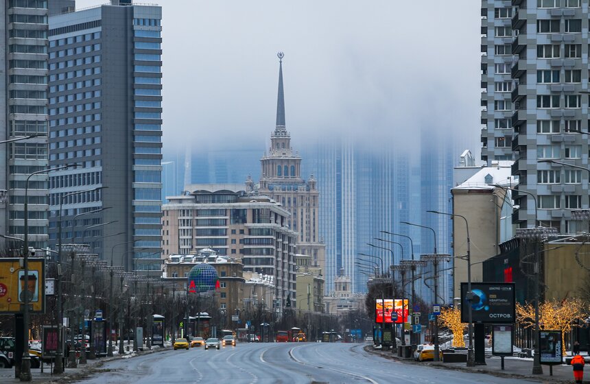 Улицы Москвы опустели 1 января 20 фото