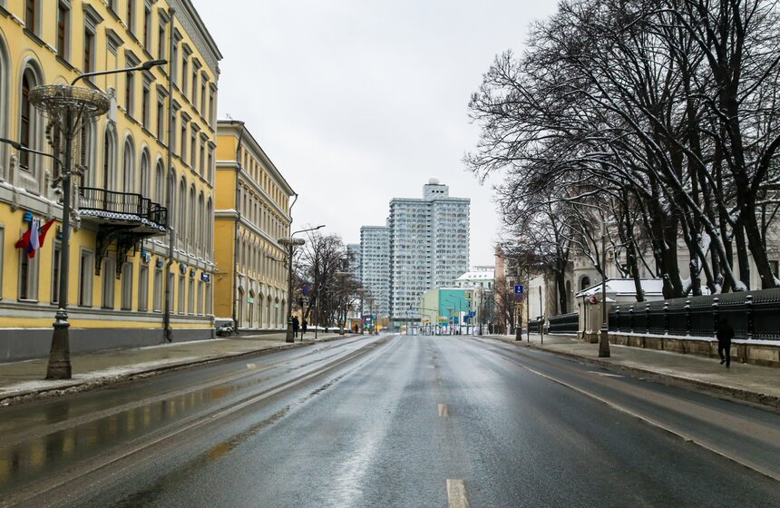 Улицы Москвы опустели 1 января 18 фото