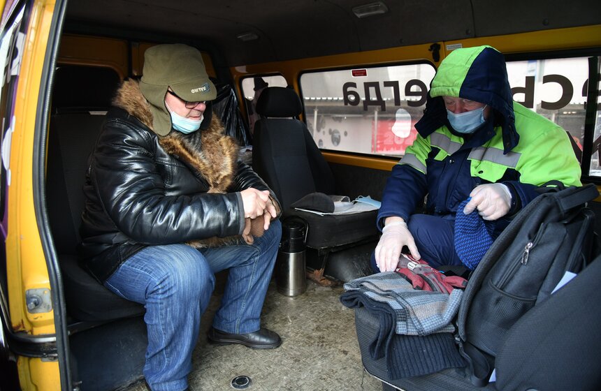 Еще 4 пункта обогрева для бездомных людей заработали в столице 14 фото