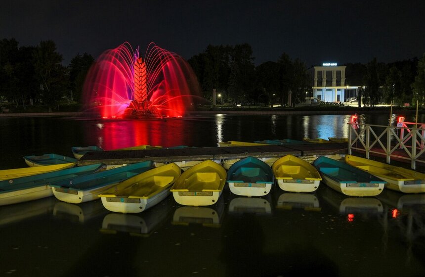На ВДНХ стартовал сезон вечерних экскурсий