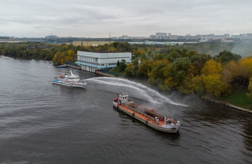 Учения по ликвидации разлива нефтепродуктов прошли в столице