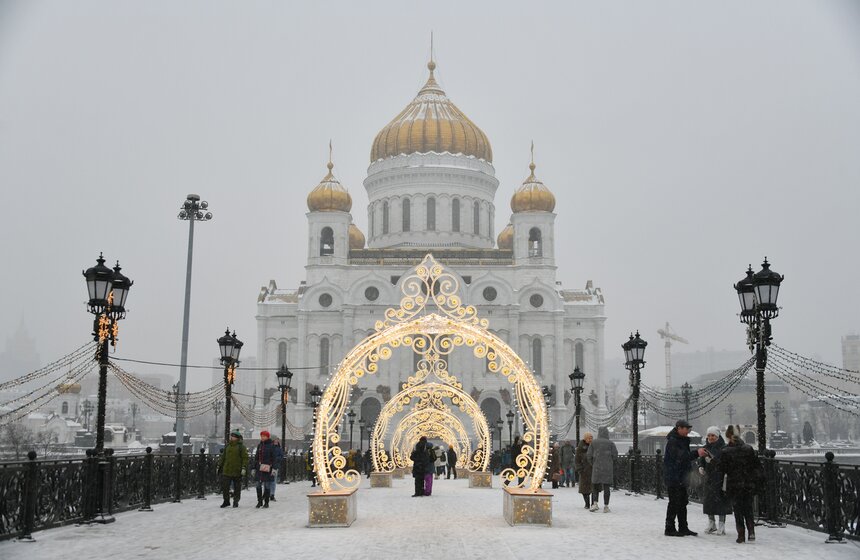 Циклон "Аннет" вызвал в Москве сильную метель 10 фото