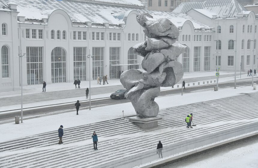 Циклон "Аннет" вызвал в Москве сильную метель 11 фото