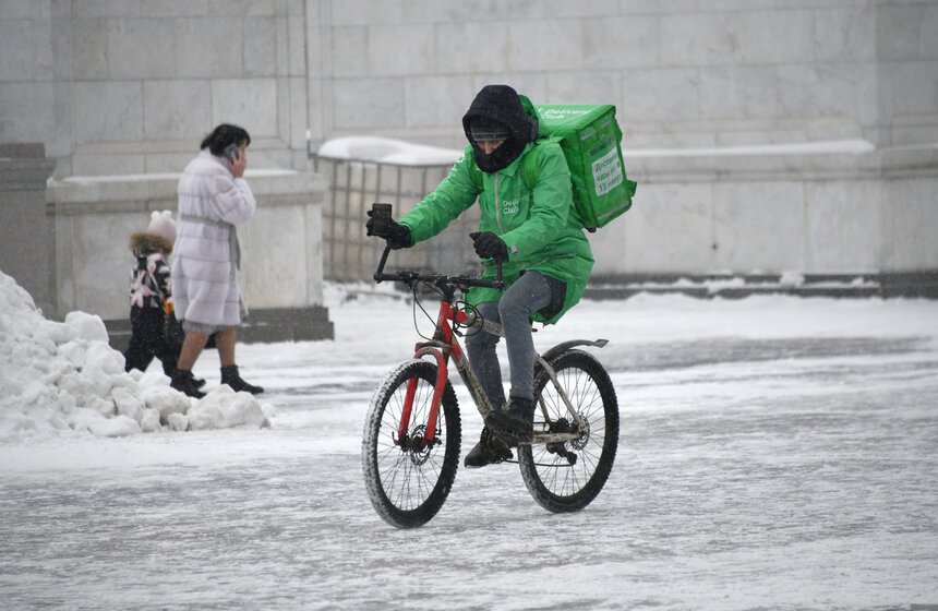 Циклон "Аннет" вызвал в Москве сильную метель 5 фото