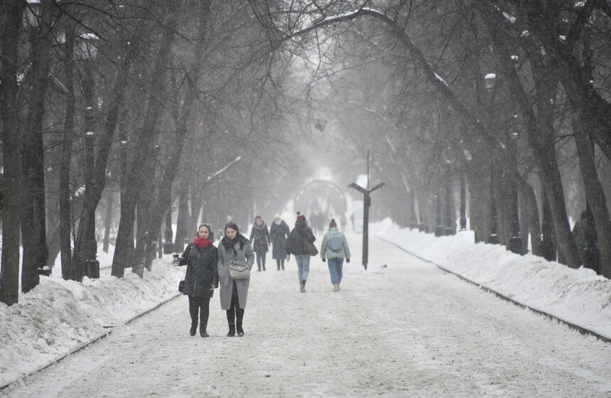 Циклон "Аннет" вызвал в Москве сильную метель 3 фото
