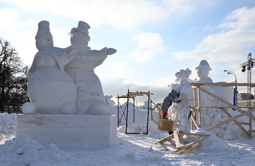 В столице продолжается международный фестиваль "Снег и лед в Москве" 15 фото