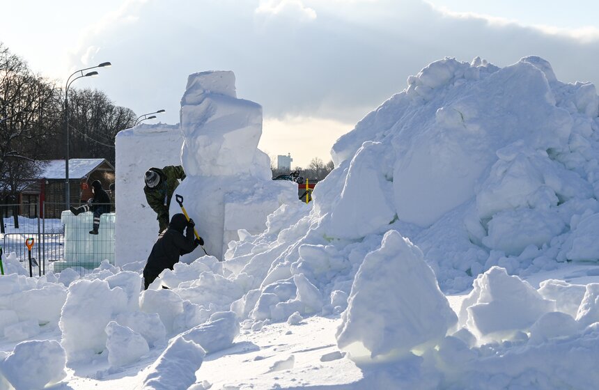 В столице продолжается международный фестиваль "Снег и лед в Москве" 13 фото
