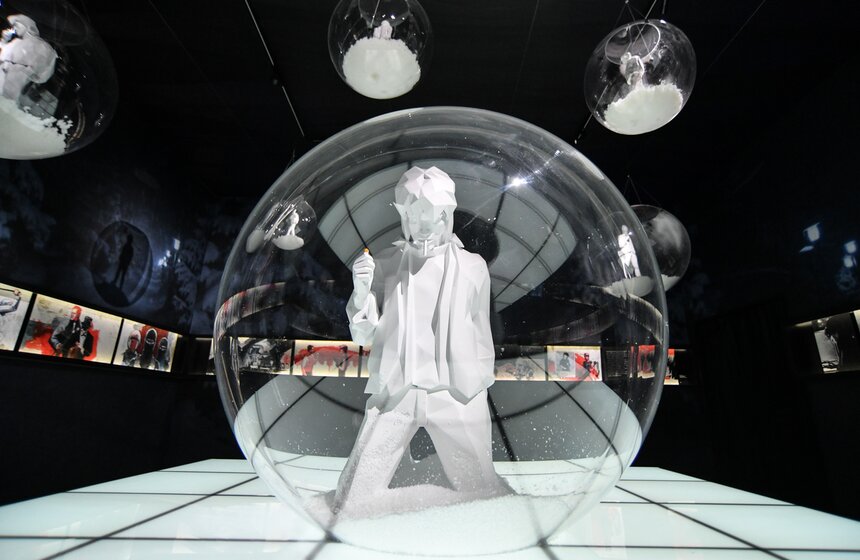 В Манеже состоялось пресс-открытие выставки "Виктор Цой. Путь героя" 21 фото