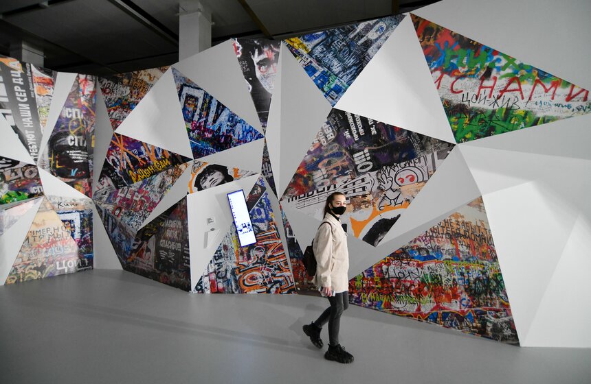 В Манеже состоялось пресс-открытие выставки "Виктор Цой. Путь героя" 25 фото