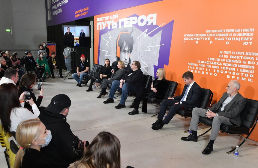 В Манеже состоялось пресс-открытие выставки "Виктор Цой. Путь героя" 12 фото