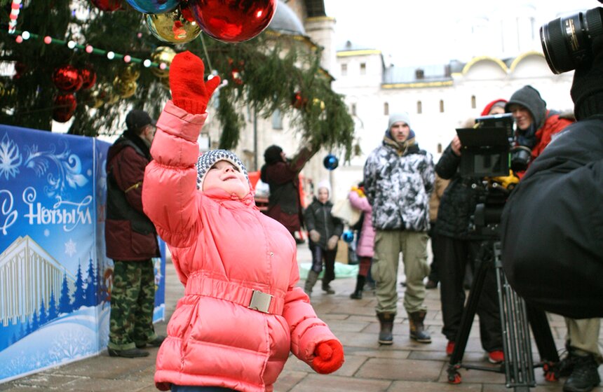 Главную елку страны установили на Соборной площади 17 фото