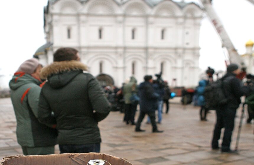 Главную елку страны установили на Соборной площади 4 фото