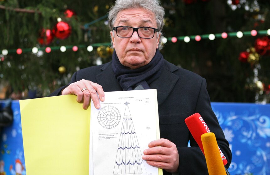 Главную елку страны установили на Соборной площади 10 фото