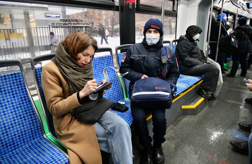 В метро и наземном транспорте штрафуют за ношение маски на подбородке 10 фото