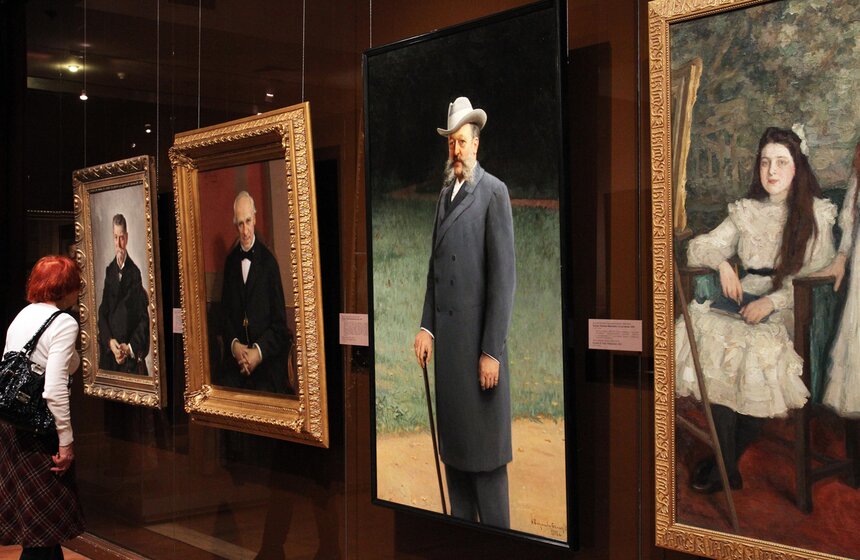 В Историческом музее выставили портреты купцов XVIII века 4 фото