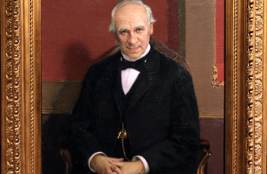 В Историческом музее выставили портреты купцов XVIII века 15 фото