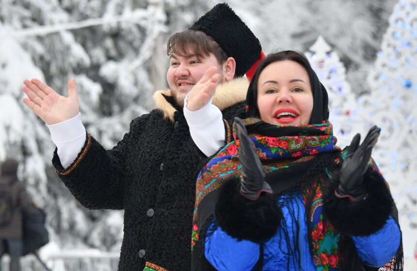 Главную новогоднюю ель России спилили в Подмосковье 21 фото