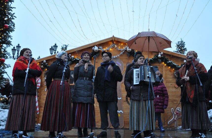 В Москве открылись новогодние ярмарки 18 фото