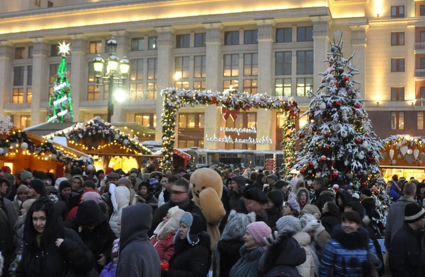 В Москве открылись новогодние ярмарки 20 фото