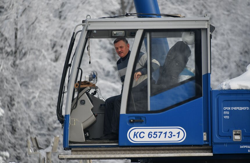 Главную новогоднюю ель России спилили в Подмосковье 6 фото