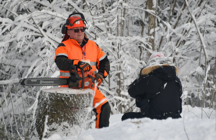 Главную новогоднюю ель России спилили в Подмосковье 8 фото